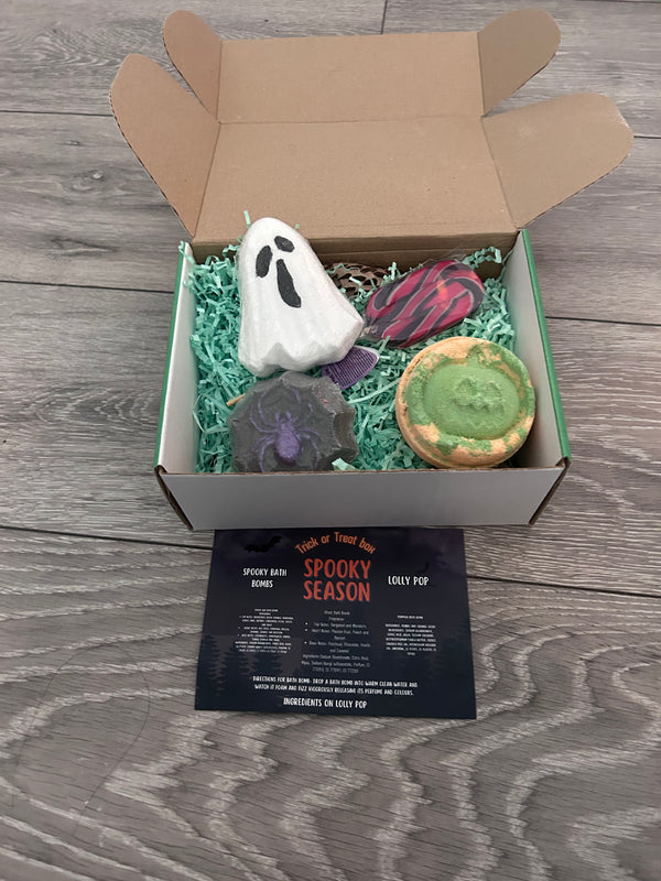 Halloween spooky bath bombs and lolly pop box